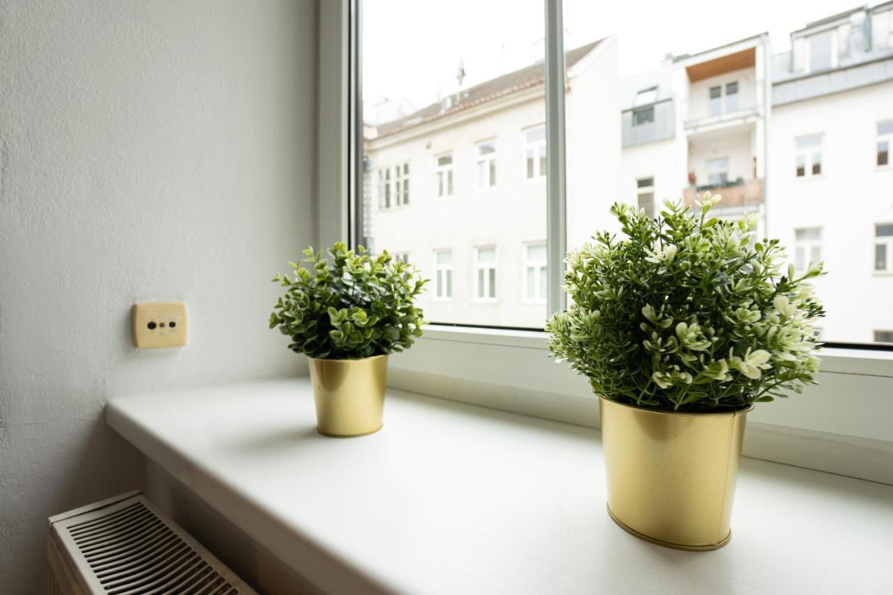 Lovely 1-Bedroom Apartment Next To Praterstern ウィーン エクステリア 写真